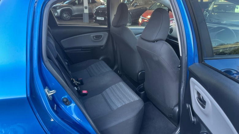 Toyota Yaris 1.33 VVT-i Icon 5dr Petrol Hatchback